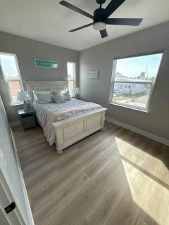 Icon on the bay- Panoramic views- Rooftop hot tub - 2