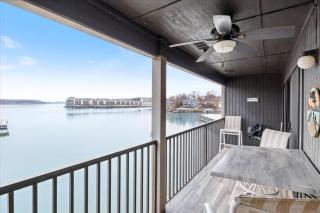 Happy Harbor Lakefront Condo - Osage Beach - 9