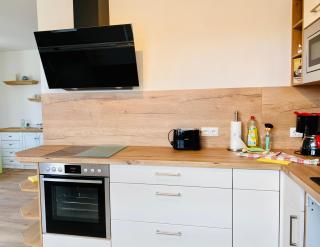 Duhner Allee 10, Litfaß 12 - 5