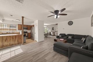 Modern & Elegant 3BR Home Steps from NRG Stadium & Texas Medical Center - 4