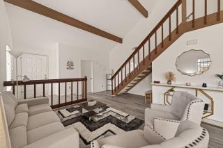 Modern & Elegant 3BR Home Steps from NRG Stadium & Texas Medical Center - 6