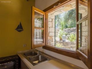 Adamantia Studio S2 - 3