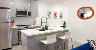 After Hours - Wilton Drive and Jacuzzi - 8