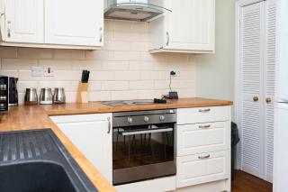Nr Falkirk & Edinburgh 2BR Cottage Parking Wi-Fi - 1