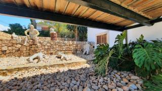 Charming villa by the sea - 1