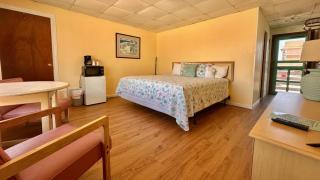 Sea Foam Motel - 3