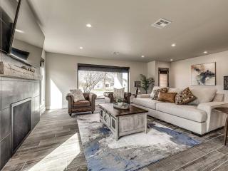 Modern Farmhouse I Quite Escape w/ Vibrant Kitchen - 5