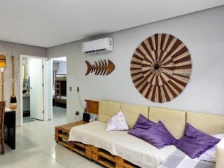 F1- 2 Suítes, sala e cozinha tudo com Ar Condicionado Split, 2 banheiros, 1 Lavabo, 1Garagem e internet rápida - Beira Mar - 9