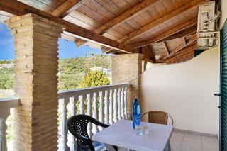 Sandy Maria studio 405 - 8