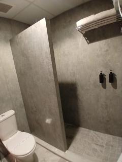 Crown Town Hotel - 1