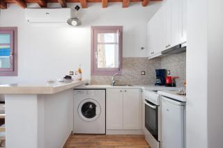 Nicolas House 1 - 3