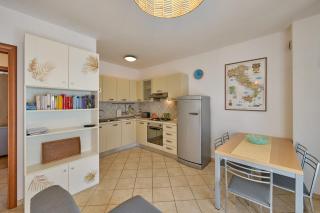 Madonnina Apartment in Lazise - 6