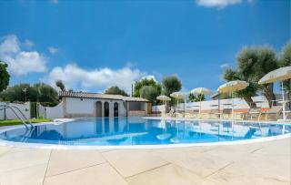 Villa Parisi con piscina - 9