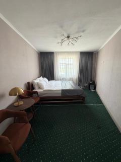 Bayan hotel & hostel - 2