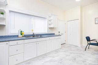 Pet Friendly Apartment Near Chinatown - 1
