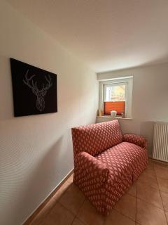 Ferienwohnung Nähe Edersee 1 Schlafzimmer, Garten, Parkplatz - Wohnung 2 von 3 - 8