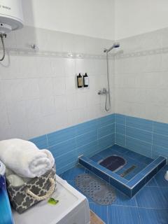 Revi's Homestay Durrës 2 - 3