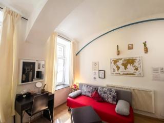 MSQ Diana Vienna - 10 min from city center - free coffee and tea - high speed internet - Vienna - 9
