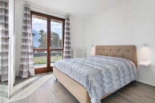 Orange Corner Home - Como Lake - 0