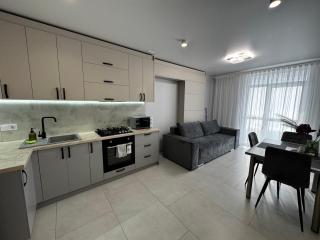 Апартаменти Стрийська, Наукова ТЦ Фабрік - 5