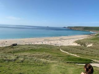 Cape Cornwall Shepherds hut with vast sea views - 4
