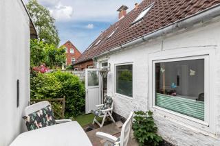 Altstadt Ferienhaus mit Terrasse - Husum - 9