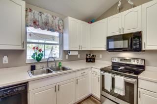 Patio & Poolside Relaxation! Palm Coast Getaway - 1