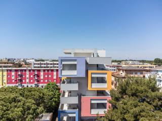 Planet Suite 203 - 7