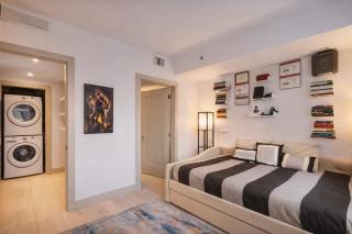 Brickell 1BR Skyline Balcony Corner Suite Walkable to City Centre LuxePad - 5