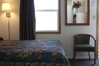 Travelier Motel - 1