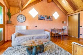 Lovely Orange House - 6