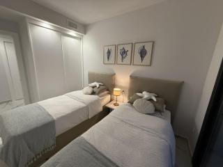 Penthouse 3BR,2BA Flamenca Beach - 1