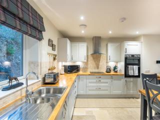 Holiday Home Glenmoriston Estate - 2 cottages by Interhome - 7