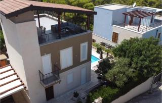 Gorgeous Home In Splitska - 2