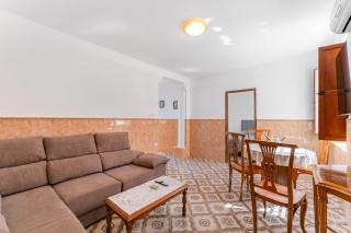 Antique Spanish Villa With A Patio - 7