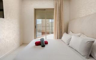 Cozy 2-bedroom apartment with private terrace - 2