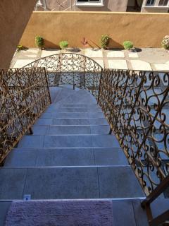 White House by White River - 8