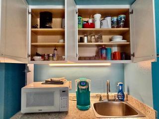 Single, Double or Quad Oceanview Studios - Direct Beach Access, Oceanfront Pool & Tiki - 8