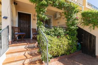 Heads 2 Holiday Homes Apartment - 6