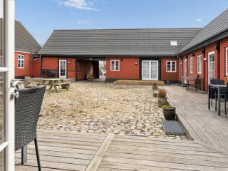 Apartment Hinrich - 4-5km from the sea by Interhome - 6
