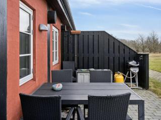 Apartment Hinrich - 4-5km from the sea by Interhome - 3