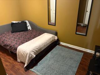 HillzBNB - 9