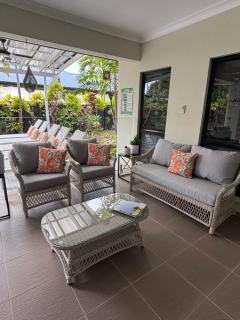 Chez Brolga - 3