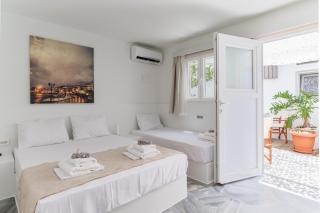 A Tinian Room 5 - 0