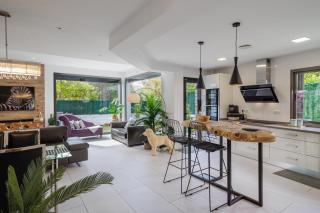 Casa Moderna con Piscina - 4