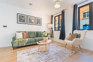 Luxury 2 Bed Flat in Birmingham City Centre - 6