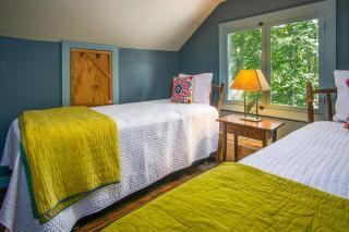 Horseshoe Hollow · Horseshoe Hollow, Private Log Cabin on 10 acr - 1