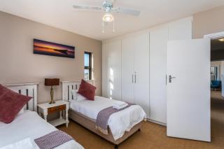 Beachfront 3BR Ocean Views BBQ Balcony by CTHA - Le Cap - 1