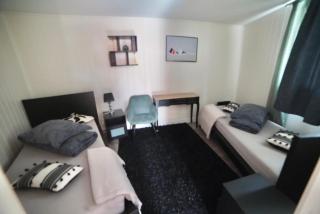 Downtown Historical House with Renovated apartments free P near - 5