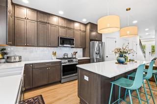 Heights House Upscale Retreat Close to Dwntwn & Beach - 1